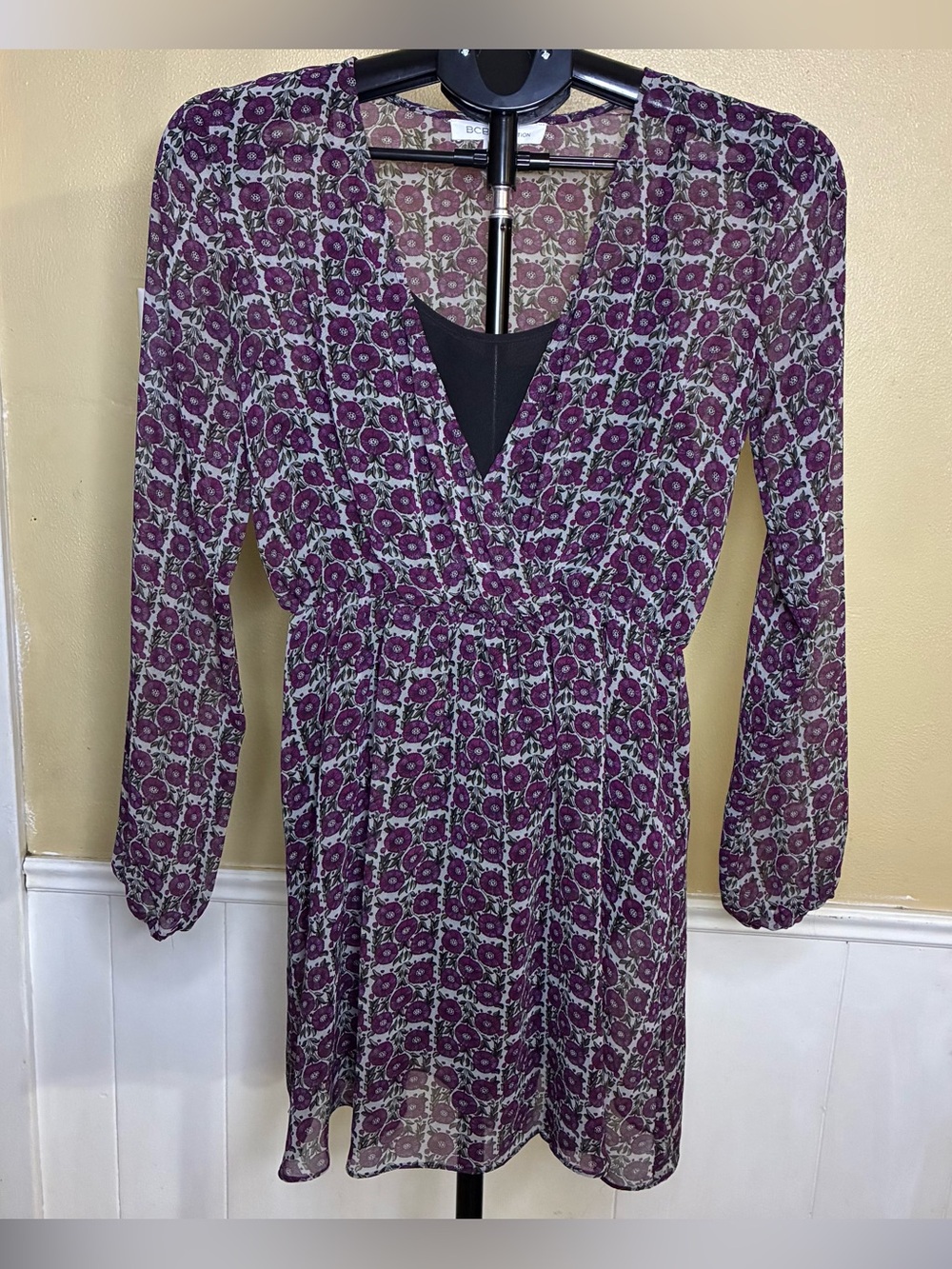BCBGeneration Purple Floral V-Neck Long Sleeve Dress